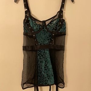 Very sexy slip panty and garter set